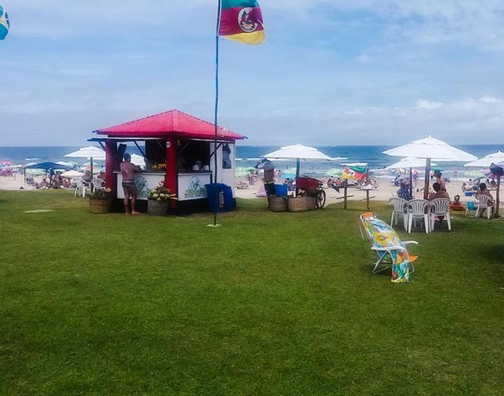 Kitnet S2 Em Torres-Rs - Na Mais Bela Praia Gaucha - Cozinha - Banheiro - Ar Condicionado - Tv Smart 32' - Wi-Fi - Estacionamento - Anfitria Superhost No Bnb Exterior foto