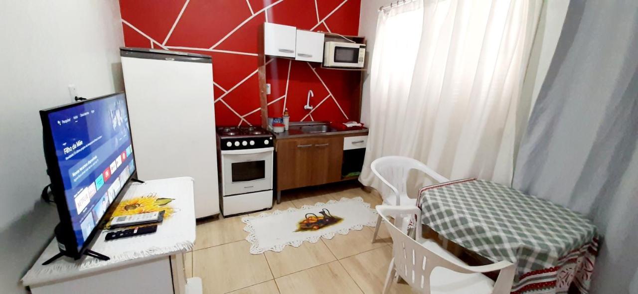 Kitnet S2 Em Torres-Rs - Na Mais Bela Praia Gaucha - Cozinha - Banheiro - Ar Condicionado - Tv Smart 32' - Wi-Fi - Estacionamento - Anfitria Superhost No Bnb Exterior foto