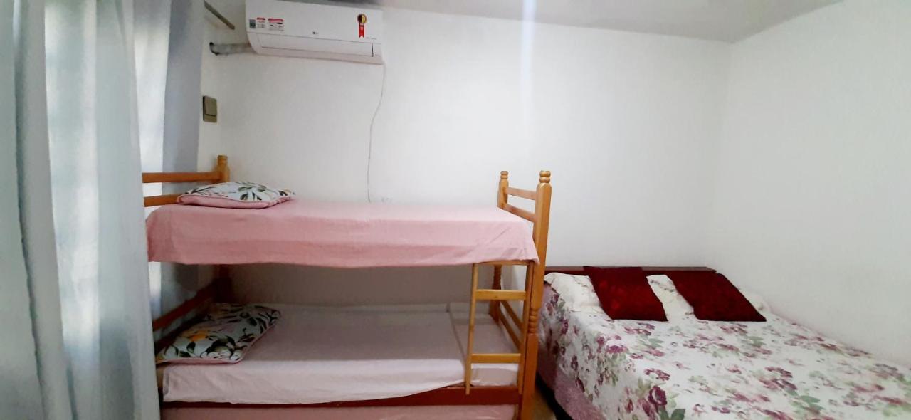 Kitnet S2 Em Torres-Rs - Na Mais Bela Praia Gaucha - Cozinha - Banheiro - Ar Condicionado - Tv Smart 32' - Wi-Fi - Estacionamento - Anfitria Superhost No Bnb Exterior foto
