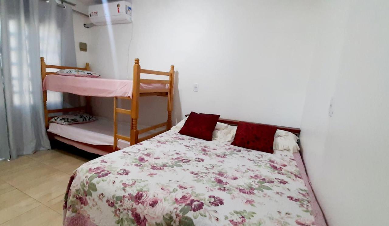 Kitnet S2 Em Torres-Rs - Na Mais Bela Praia Gaucha - Cozinha - Banheiro - Ar Condicionado - Tv Smart 32' - Wi-Fi - Estacionamento - Anfitria Superhost No Bnb Exterior foto